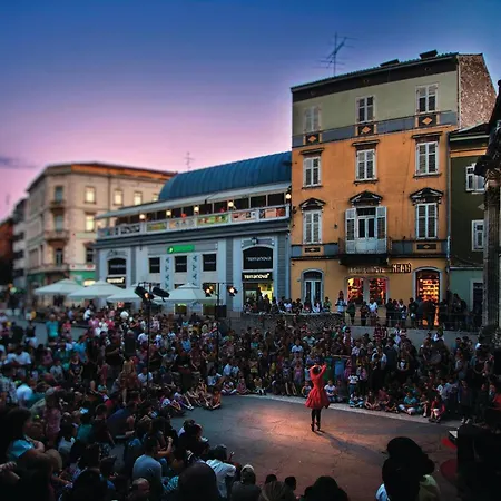 アパート In With Wifi